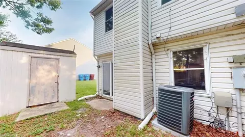 Exterior - 3208 Clover Rd E, Chesapeake, VA 23321 photo 3 of 5