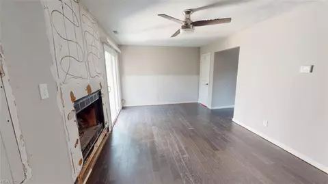 Living - 3208 Clover Rd E, Chesapeake, VA 23321 photo 1 of 6