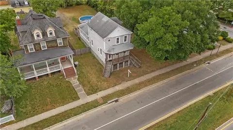 View/Area - 421 E Pembroke Ave, Hampton, VA 23669 photo 1 of 7