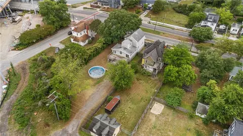 View/Area - 421 E Pembroke Ave, Hampton, VA 23669 photo 2 of 7