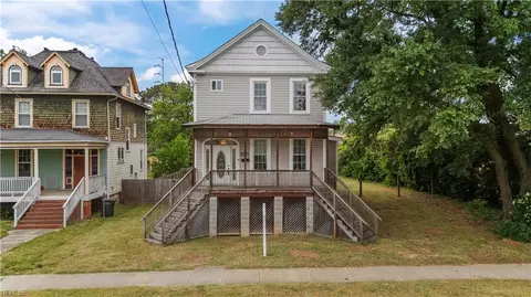 421 E Pembroke Ave, Hampton, VA 23669