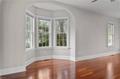 Living - 421 E Pembroke Ave, Hampton, VA 23669 photo 4 of 5