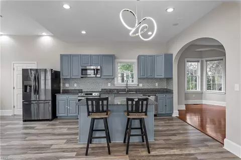 Kitchen - 421 E Pembroke Ave, Hampton, VA 23669 photo 5 of 5