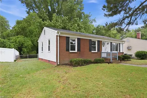 Exterior - 25 Rendon Dr, Hampton, VA 23666 photo 5 of 6