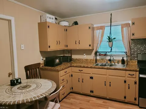 4801 81st St, Hampton, VA 23605 photo 6