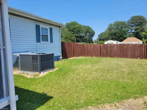 4801 81st St, Hampton, VA 23605 photo 2