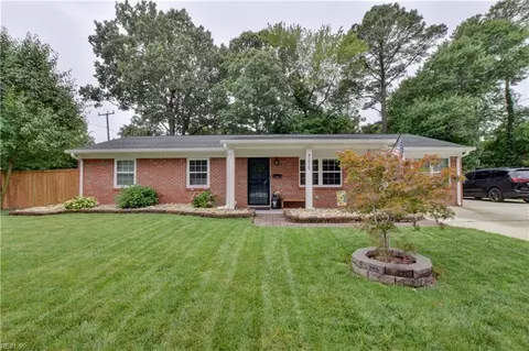 3217 Bow Creek Blvd, Virginia Beach, VA 23452