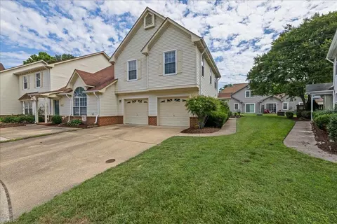 1123 Shoal Creek Trl, Chesapeake, VA 23320