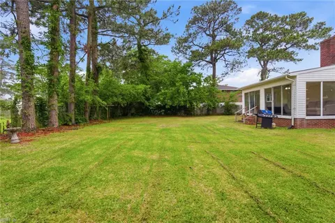 Exterior - 413 Shoreline Dr, Hampton, VA 23669 photo 8 of 8