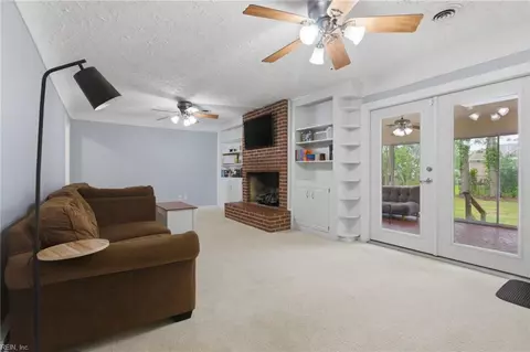 Living - 413 Shoreline Dr, Hampton, VA 23669 photo 5 of 5