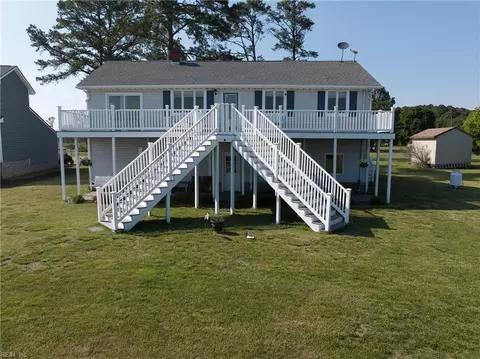 247 Pond Point Pl, Foster, VA 23056