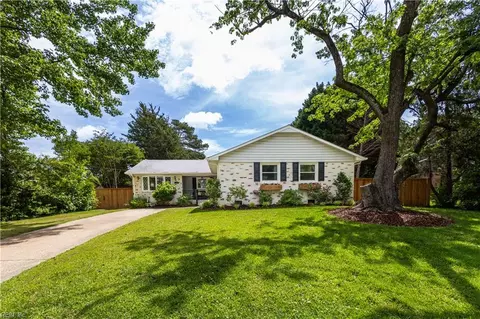 716 Prince Phillip Dr, Virginia Beach, VA 23452