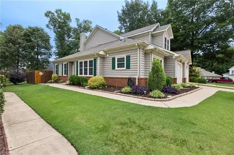 151 Songbird Trl, Yorktown, VA 23692