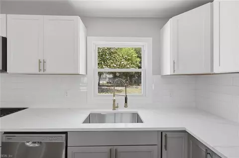 Kitchen - 3 Beechwood Rd, Hampton, VA 23666 photo 2 of 3