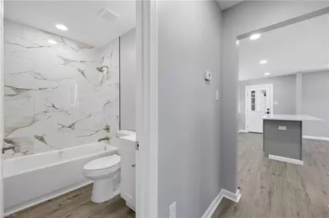 Entry Way - 3 Beechwood Rd, Hampton, VA 23666 photo 6 of 9