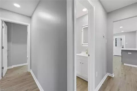 Entry Way - 3 Beechwood Rd, Hampton, VA 23666 photo 8 of 9