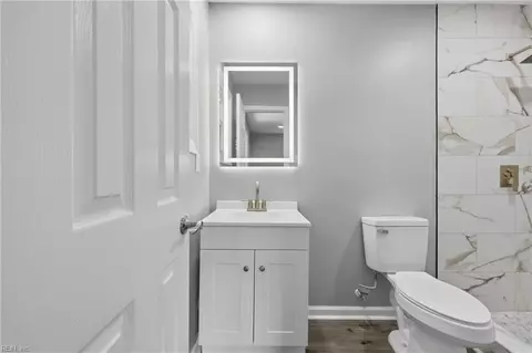 Bath - 3 Beechwood Rd, Hampton, VA 23666 photo 3 of 6