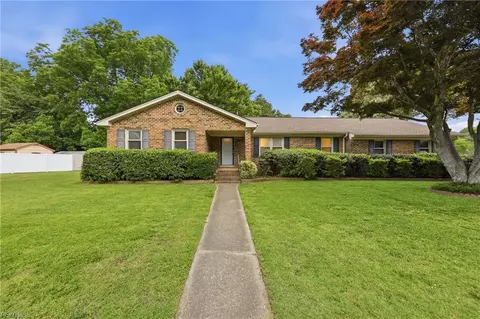 424 Rebel Rd, Chesapeake, VA 23322