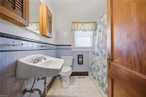 Bath - 1635 Buckley Hall Rd, Dutton, VA 23050 photo 1 of 2