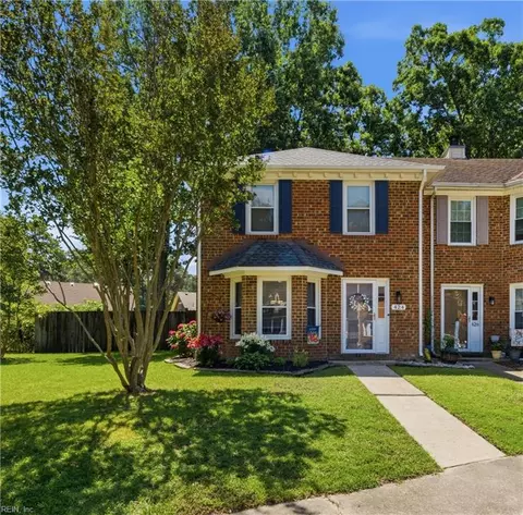 424 Faire Chse Chase, Chesapeake, VA 23322