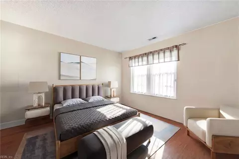 Bedroom - 18 Inlandview Dr #B, Hampton, VA 23669 photo 2 of 3