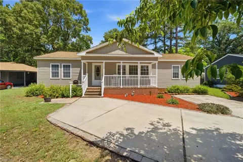 7 Bedford Rd, Newport News, VA 23601