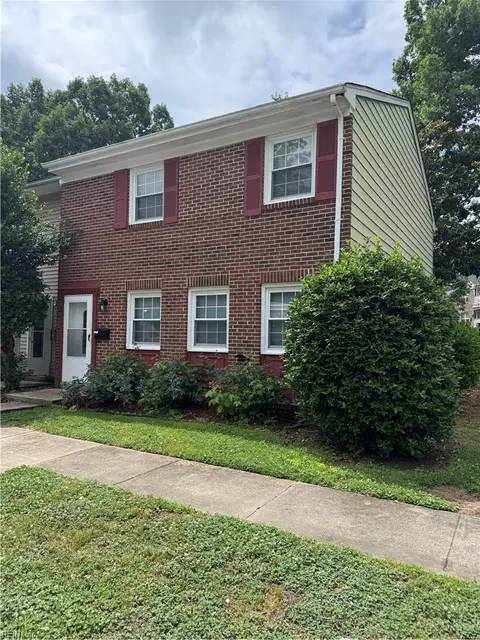 410 Savage Dr #F, Newport News, VA 23602