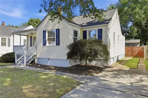 Exterior - 318 Evans St, Norfolk, VA 23503 photo 4 of 10