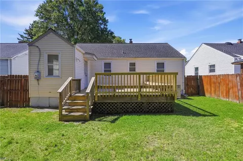 Exterior - 318 Evans St, Norfolk, VA 23503 photo 10 of 10