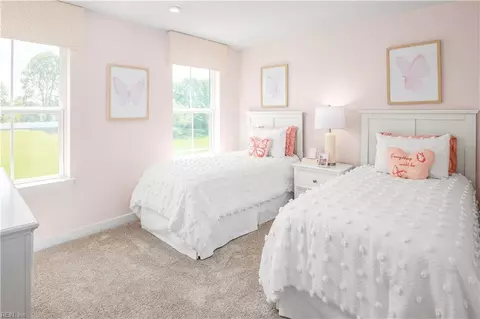 Bedroom - 213 Tinker St, Chesapeake, VA 23322 photo 4 of 5