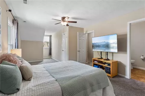 Bedroom - 74 Westview Dr, Hampton, VA 23666 photo 4 of 6