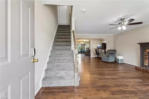 Entry Way - 74 Westview Dr, Hampton, VA 23666 photo 1 of 1