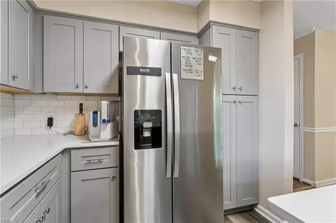 Kitchen - 74 Westview Dr, Hampton, VA 23666 photo 5 of 6