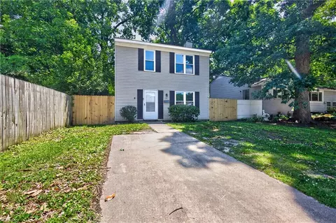 5003 Jeanne St, Virginia Beach, VA 23462