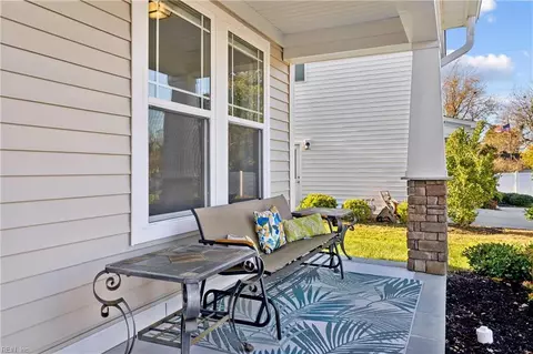 Exterior - 52 Mill Creek Ct, Hampton, VA 23663 photo 4 of 11