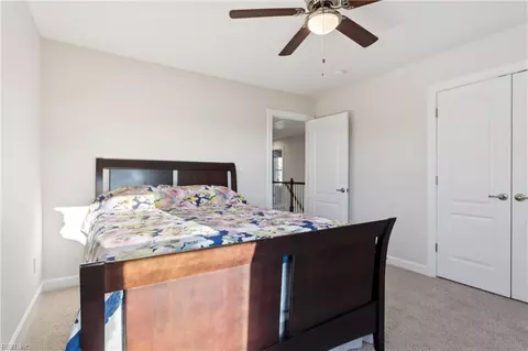 Bedroom - 52 Mill Creek Ct, Hampton, VA 23663 photo 2 of 7