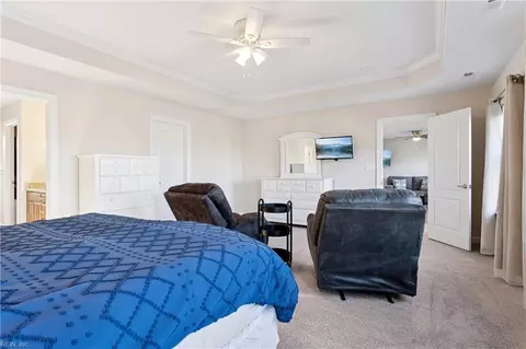 Bedroom - 52 Mill Creek Ct, Hampton, VA 23663 photo 7 of 7