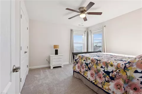 Bedroom - 52 Mill Creek Ct, Hampton, VA 23663 photo 1 of 7