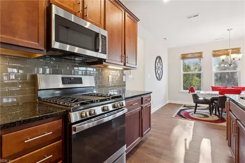 Kitchen - 52 Mill Creek Ct, Hampton, VA 23663 photo 2 of 2
