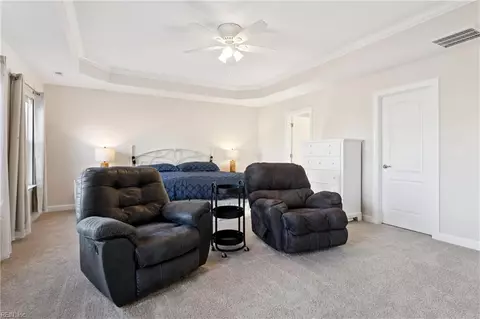 Bedroom - 52 Mill Creek Ct, Hampton, VA 23663 photo 5 of 7
