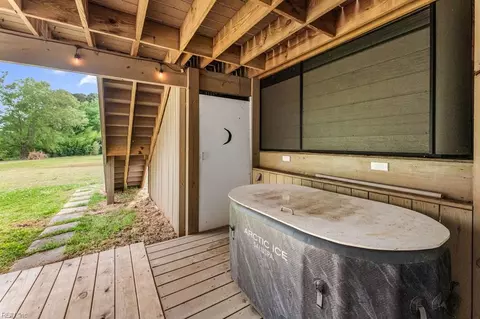 Exterior - 6078 Harmantown Rd, Machipongo, VA 23405 photo 6 of 12