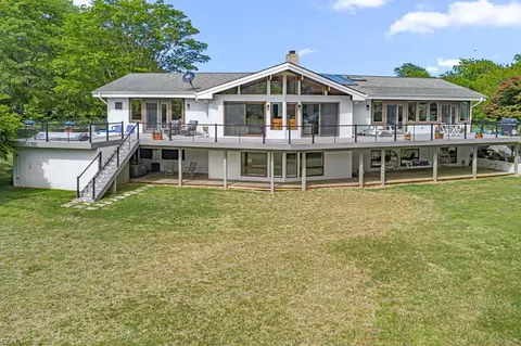 6078 Harmantown Rd, Machipongo, VA 23405