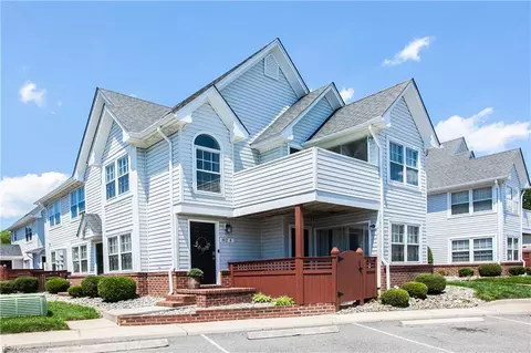 3832 New River Rch Reach #B, Portsmouth, VA 23703
