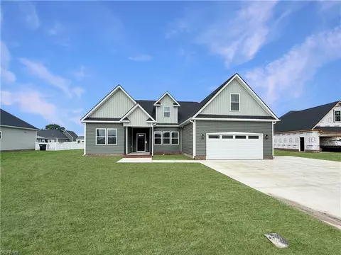 103 Lands End Dr, Elizabeth City, NC 27909