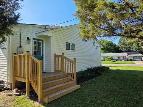 3068 Belle Haven Dr, Virginia Beach, VA 23452
