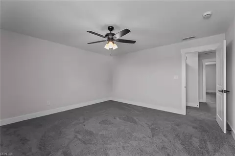 Bedroom - 433 Cooper St, Hampton, VA 23669 photo 9 of 11