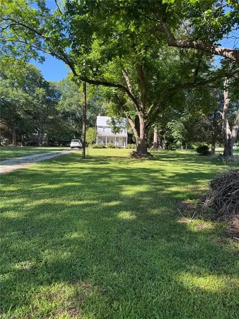 2647 Benefit Rd, Chesapeake, VA 23322