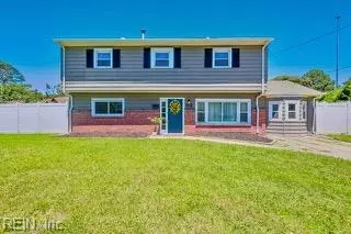 6112 Lockamy Ln, Norfolk, VA 23502