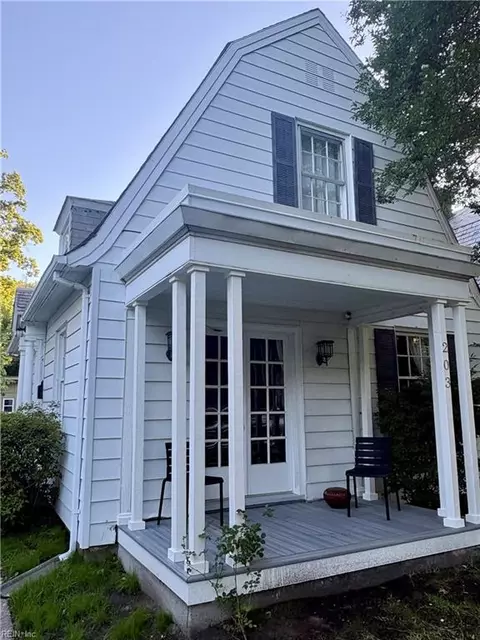 203 Hurley Ave, Newport News, VA 23601
