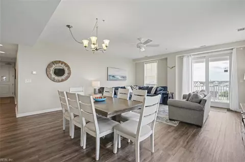 3738 Sandpiper Rd #228B, Virginia Beach, VA 23456
